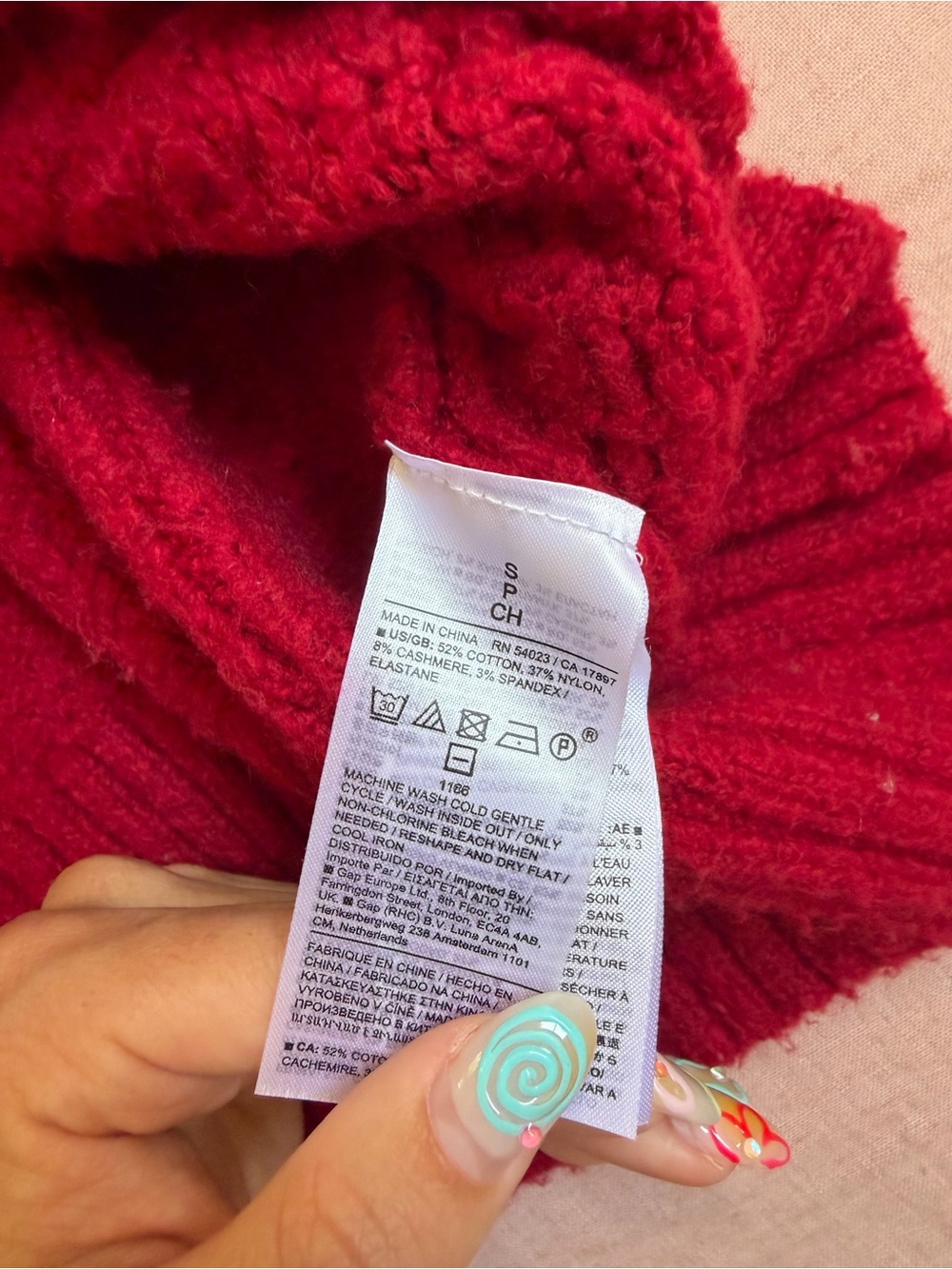 Banana Republic Raspberry Red Cable Crewneck Sweater - Picture 3 of 4